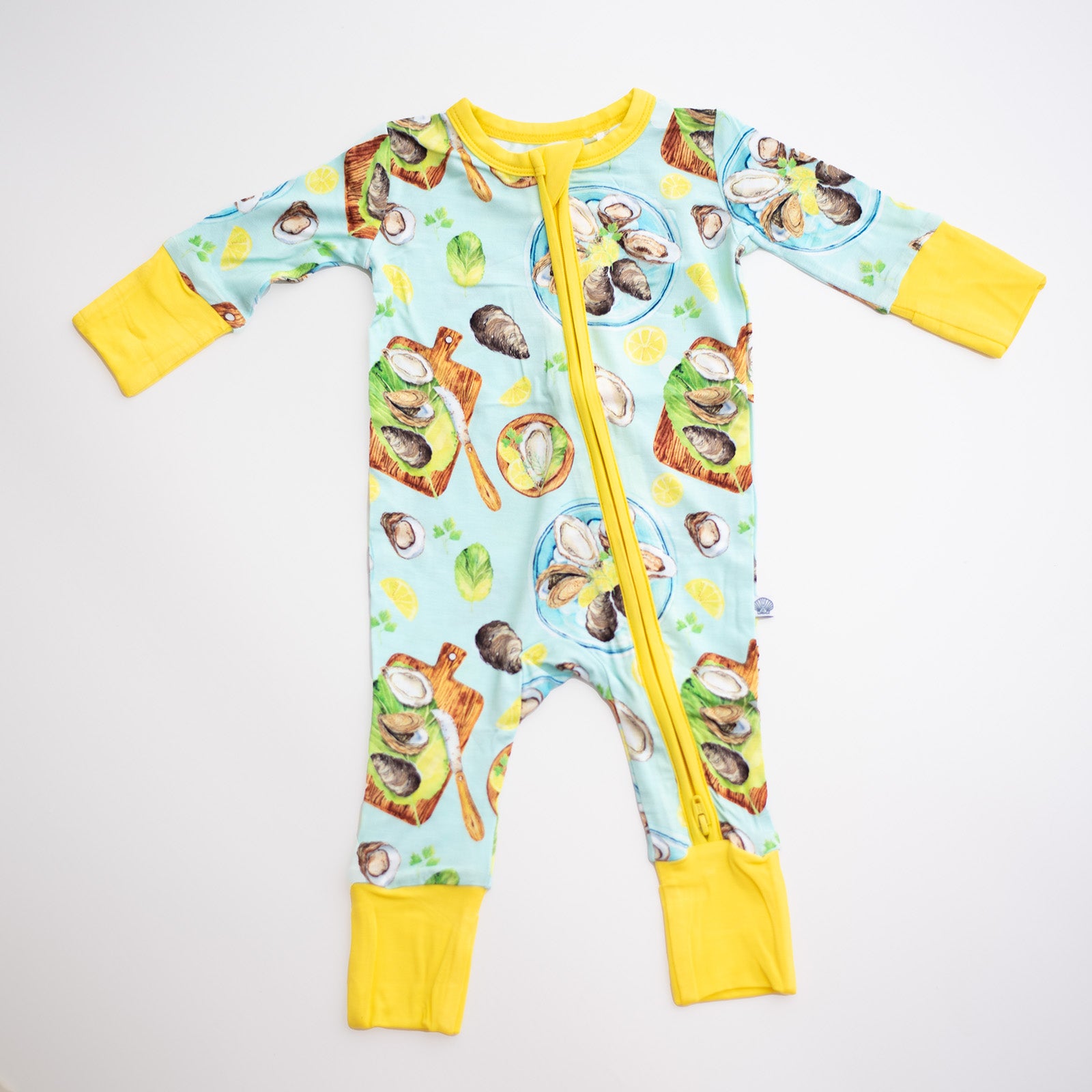 oyster print zip-up-pajamas